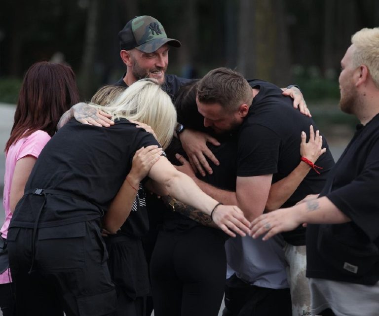 Cine a părăsit America Express 2023. Eliminare cu lacrimi și emoții copleșitoare. Prima echipă care a plecat