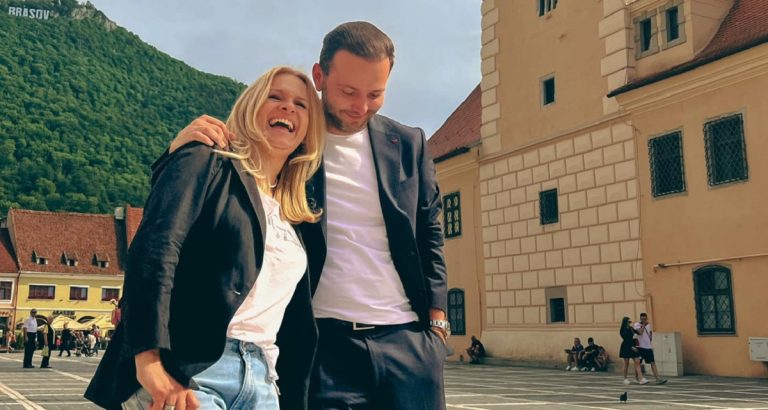 Mihai Morar, despre secretul unei căsnicii de lungă durată: „Într-o relație, femeia este cea inteligentă”. Ce planuri are realizatorul TV pentru 2023  VIDEO EXCLUSIV