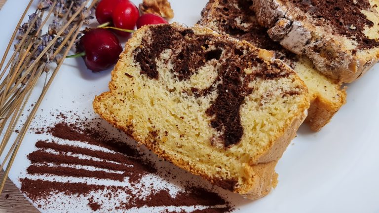 Ingredientul pe care să-l pui neapărat în compoziția de la chec pentru a ieși pufos. Va avea un gust senzațional