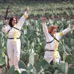 Bie Adam și mama ei 