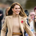 Haina pe care Kate Middleton o are în dressing de peste 10 ani