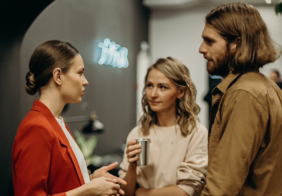 Are iubită, dar mă vrea și pe mine