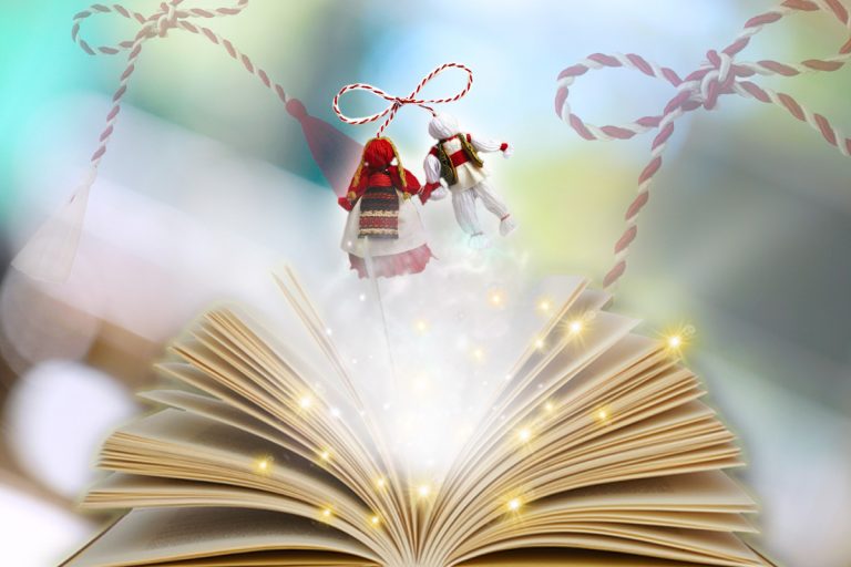 Mărțisoare cu noroc. Se spune că aduc bucurii în viața celei care le poartă. Ce semnificații speciale ascund