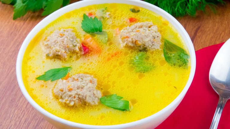 Secretul pentru cea mai bună ciorbă de perișoare. Ce să faci neapărat ca să nu se sfărâme perișoarele