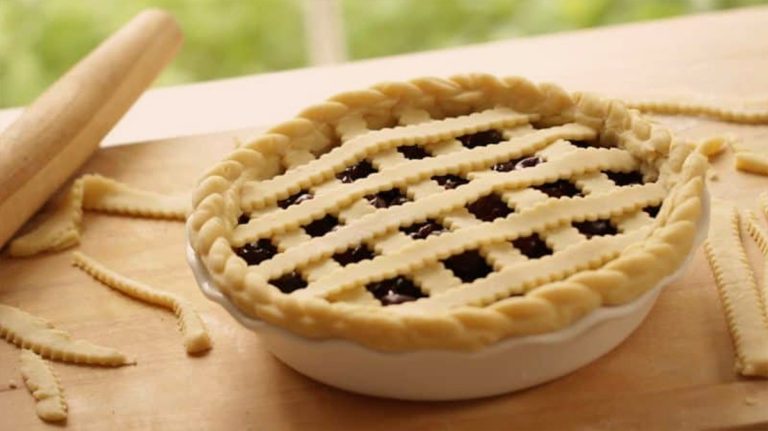 La ce temperatură se coace plăcinta congelată. Detaliul pe care trebuie să-l știi pentru a ieși perfectă