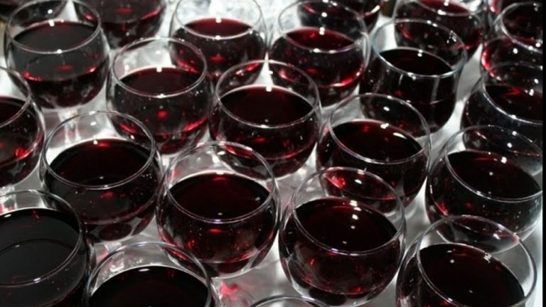 Câte pahare se beau de Mucenici. Ce semnificație are această tradiție, de fapt