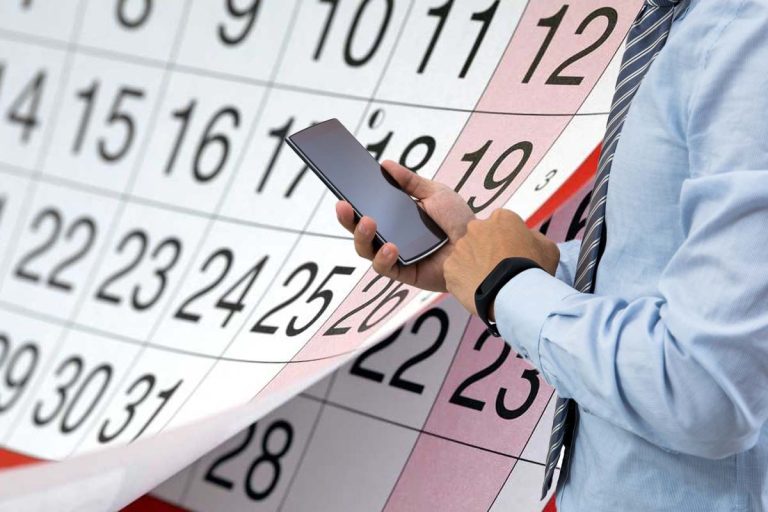 Câte zile libere vor avea românii de Paște 2023. Cât durează de fapt minivacanța