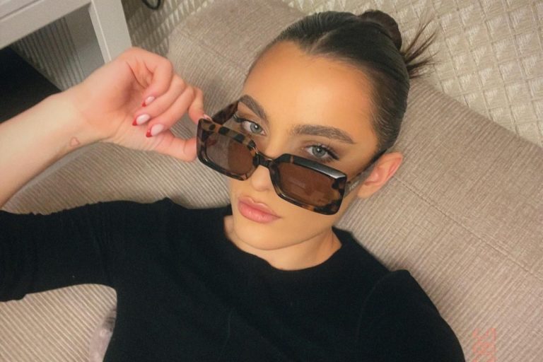 Ce obiecte îi poartă noroc Alexiei Eram. Sunt oferite de Andreea Esca, Mario Fresh și Alexandre Eram: “Cred foarte mult în chestiile acestea” VIDEO EXCLUSIV