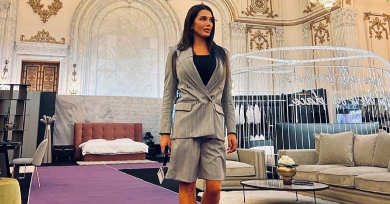 Elena Băsescu, ipostază neașteptată. Cum a fost surprinsă fiica fostului președinte la muncă FOTO