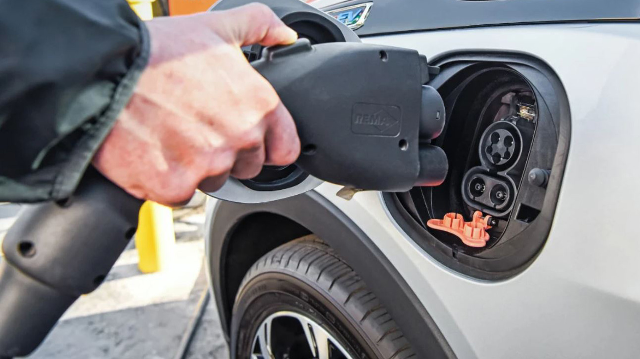 De ce Lidl, Kaufland și Ikea au închis toate stațiile de încărcare pentru mașinile electrice