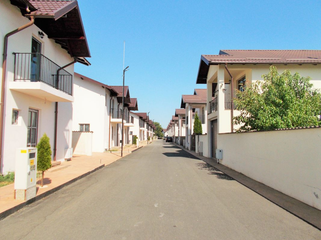 Ce lățime trebuie să aibă drumul dintre case