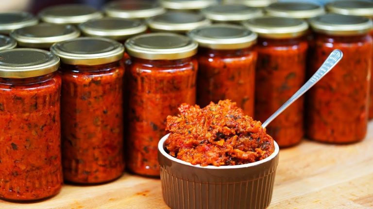 Câtă ceapă se pune la zacuscă de fapt. Trucul gospodinelor iscusite pentru un gust desăvârșit