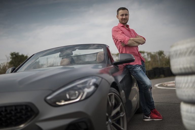 Ce a făcut Costin Giurgea chiar în ziua de Paște. „Am „furat” mașina tatălui meu și am făcut off-road cu ea pe dealuri” INTERVIU EXCLUSIV