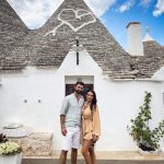 Ce țin Jojo și Paul Ipate, în dormitor, deasupra patului