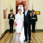 Ce ținută elegantă a purtat Carmen Iohannis la vizita oficială din Argentina. Imaginile fac furori