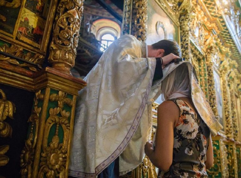 Ce păcate trebuie să spui la spovedanie. Cum trebuie să se pregătească, de fapt, orice credincios înainte de spovedanie