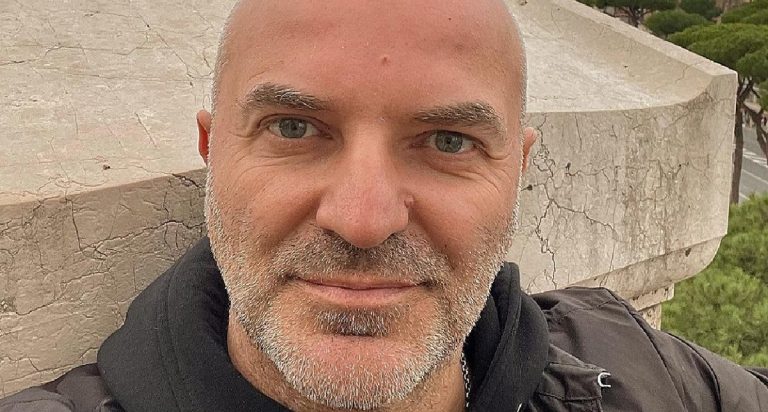 Cu ce se ocupă și cum arată soția lui Dan Capatos. Sunt căsătoriți de 23 de ani:  “De fiecare dată a avut locul ei special”