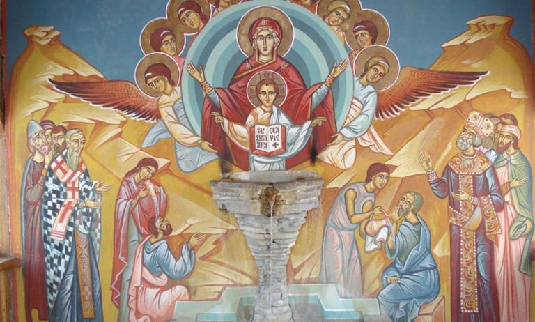 Cea mai puternică rugăciune către Maica Domnului. Cuvintele speciale pe care e bine să le rostești de Izvorul Tămăduirii