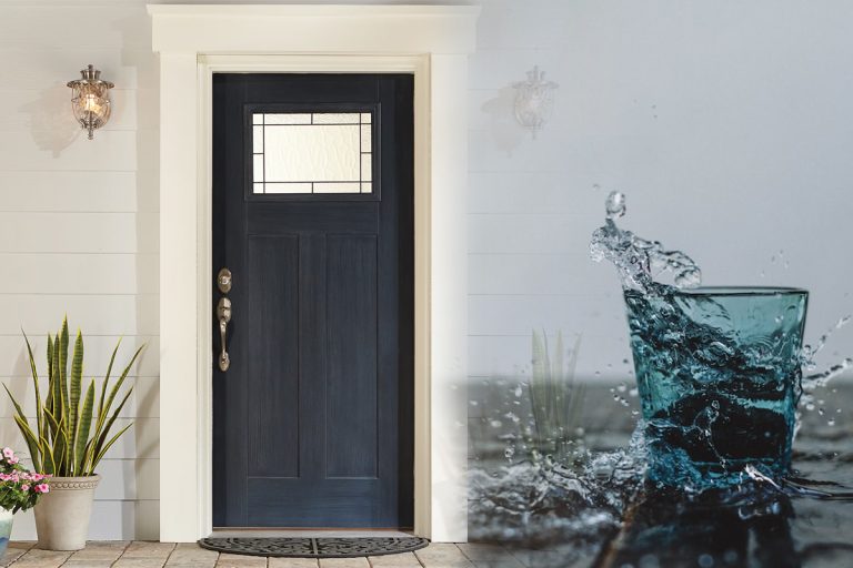 De ce să lași neapărat un pahar cu apă în fața ușii înainte de a pleca de acasă. Trucul genial pe care trebuie să-l știi