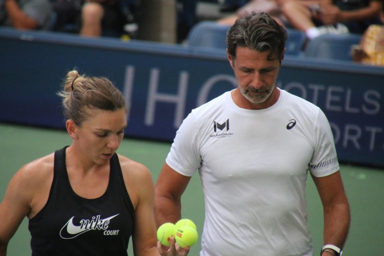 Patrick Mouratoglou a răbufnit după ce Simona Halep a fost acuzată pentru a doua oară de dopaj. Reacția nervoasă a celebrului antrenor