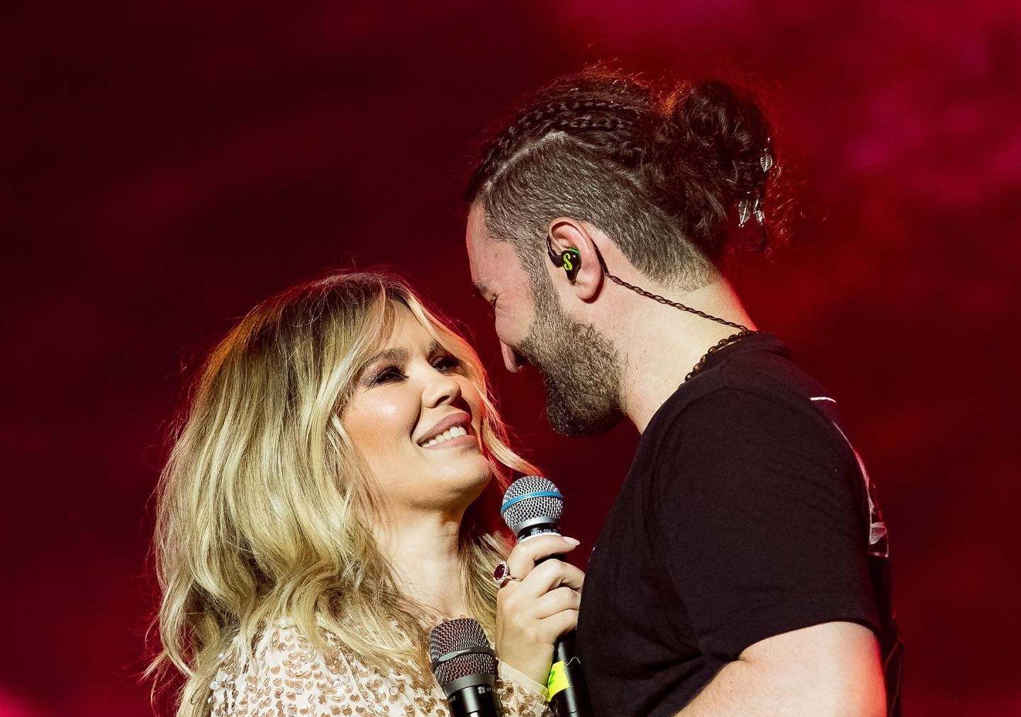 Primele imagini de la nunta dintre Gina Pistol și Smiley. Ce rochie de mireasă a îmbrăcat vedeta, a atras toate privirile