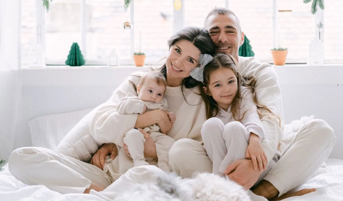 Soția lui Vladimir Drăghia, în teniși la botezul mezinei Alegra