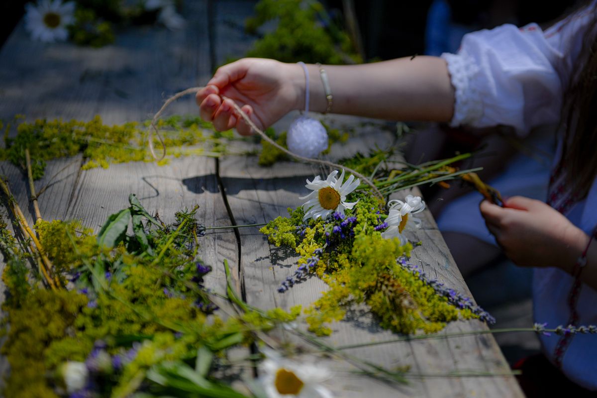 Ce se pune sub pernă de Sânziene