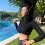 Cum s-a pozat soția lui Ștefan Bănică, la piscină, în vacanță. Imaginile cu Lavinia Pîrva i-au cucerit pe fani