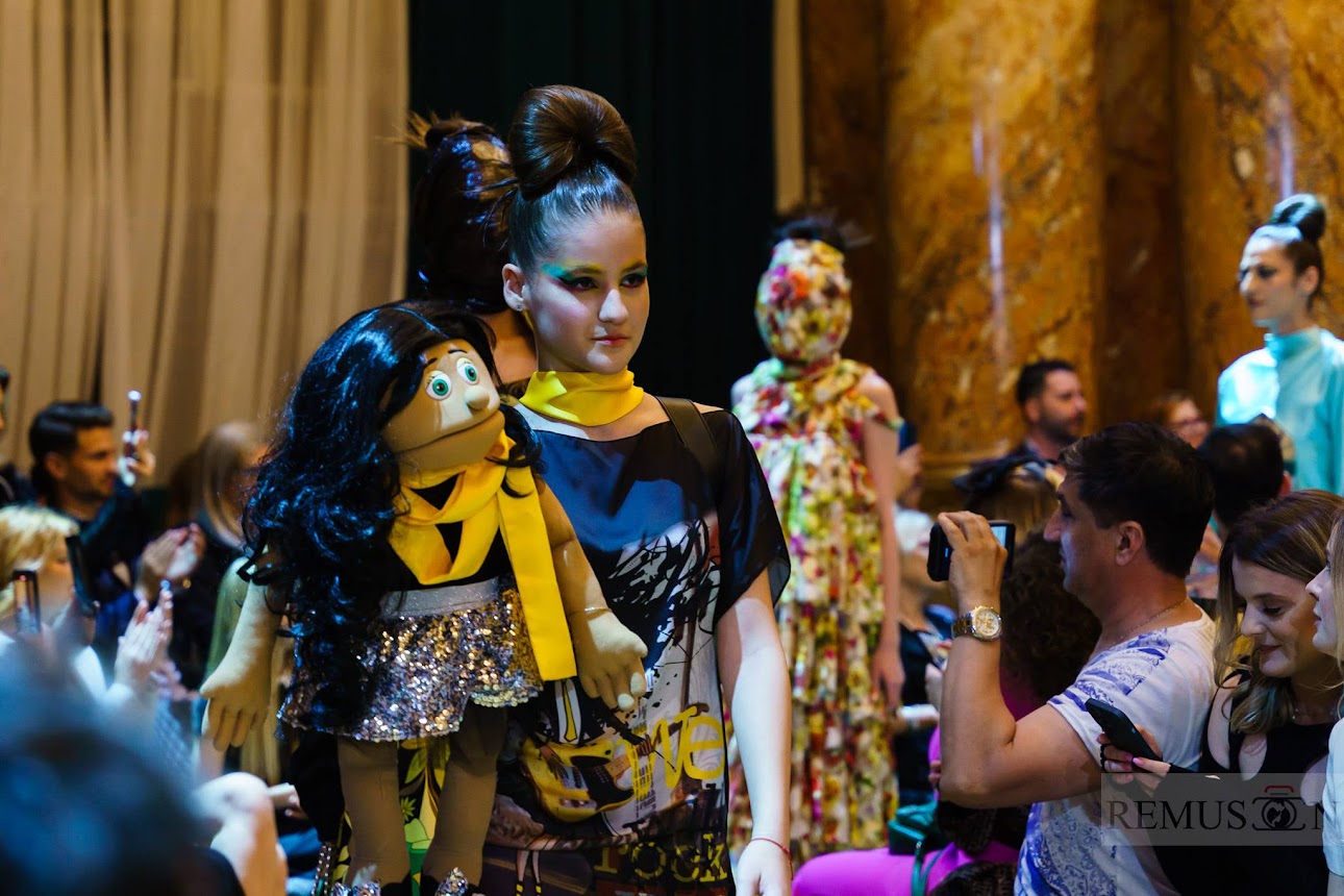 Ana Maria Mărgean a renunțat la copilărie pentru visul ei. Este cel mai cunoscut ventriloc din România. „Este un pic obositor mie îmi place foarte mult ceea ce fac” Video Exclusiv