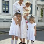 Laura Cosoi și fetițele 