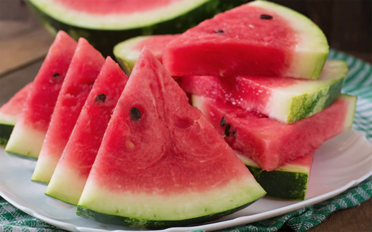 Semnul care iti arata ca pepenele este injectat. Cum poti verifica de fapt. Metoda e chiar banala