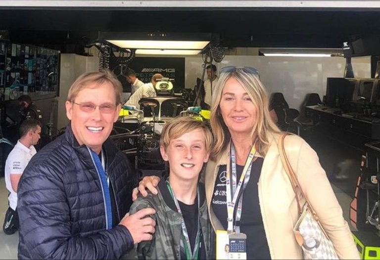 Cum arată Dylan, fiul Nadiei Comăneci, la 17 ani. Seamănă leit cu tatăl lui, Bart Conner