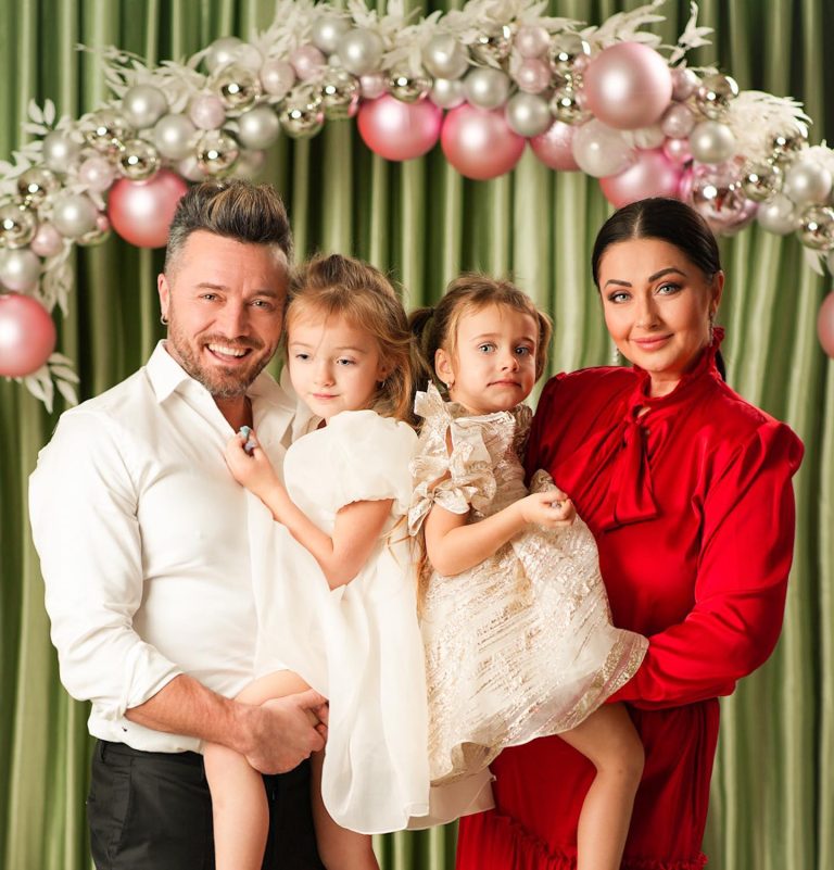 Decizia surpriză pe care au luat-o Tavi Clonda și Gabriela Cristea când merg cu fetele în vacanță: ”Iris acum o mai ”rupe” așa un pic, învață de la surioara ei” VIDEO EXCLUSIV