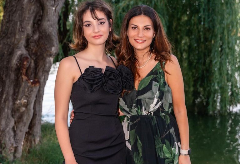 Cum a reacționat Ioana Ginghină după ce fiica ei a aflat rezultatele de la Evaluarea Națională: “Mămica e mai terifiată ca niciodată!” VIDEO EXCLUSIV