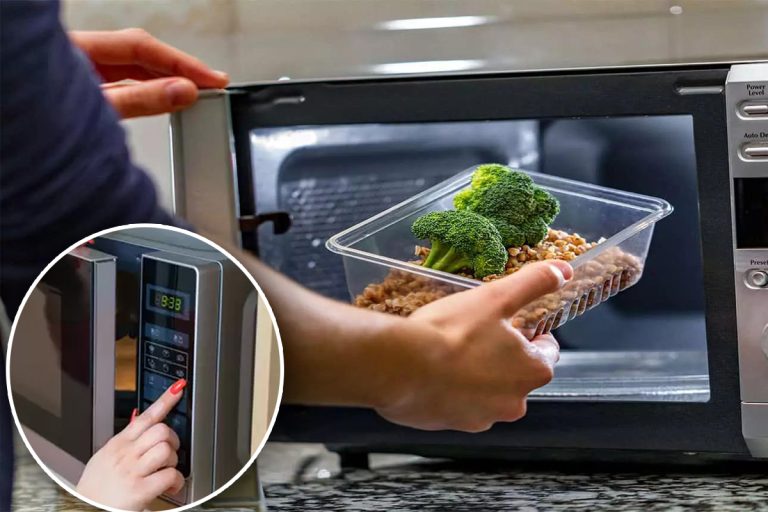 Butonul secret pe care îl are cuptorul cu microunde. Puțini știu de el, la ce folosește