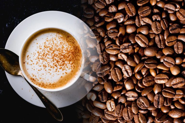 Ce să adaugi în cafea pentru un gust irezistibil. Trucul face senzație pe internet