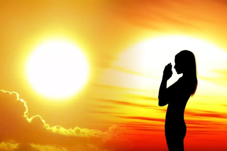 Ce să nu faci niciodată atunci când temperatura de afară depășește 30 de grade. Pericolul nebănuit pe care îl ascunde acest obicei