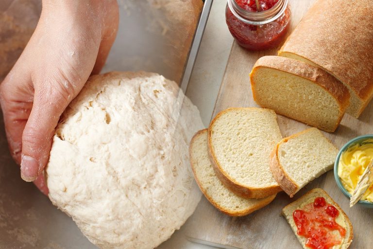 Cum se prepară pâinea care nu îngrașă. E secretul Andreei Marin pentru o siluetă de invidiat