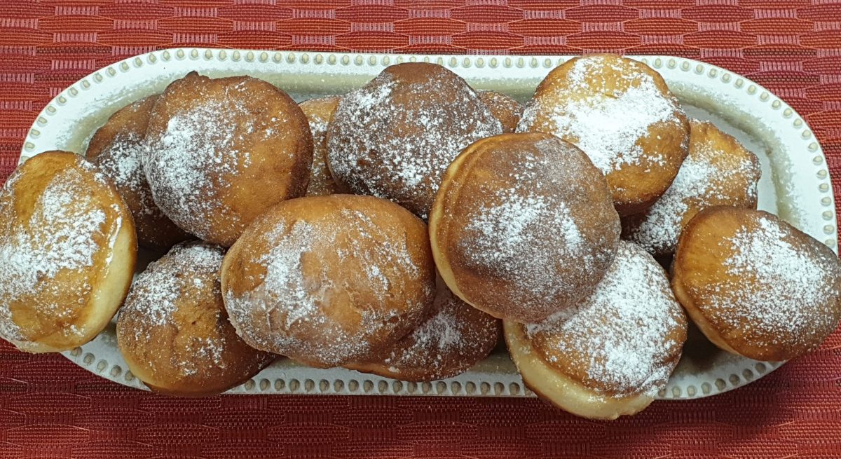 Gogoși pufoase cu unt