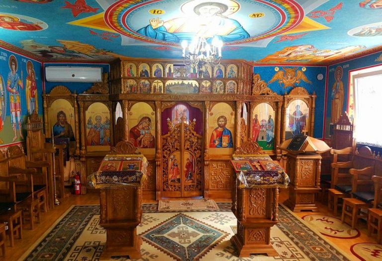 De ce femeile nu au voie în pantaloni la mănăstire. Puțini știu asta