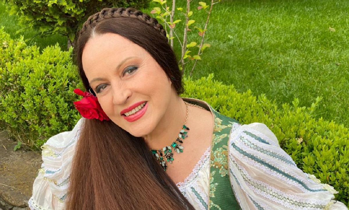 Ce ritual inedit de înfrumusețare are Maria Dragomiroiu