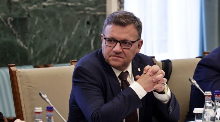 Cu ce se ocupa Marius Budăi, până să ajungă ministrul Muncii. Și-a dat demisia, în urma scandalului “căminelor groazei”