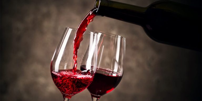 Ce alcoolemie iese după un pahar cu vin. Mulți șoferi vor fi surprinși de valoarea pe care o arată etilotestul