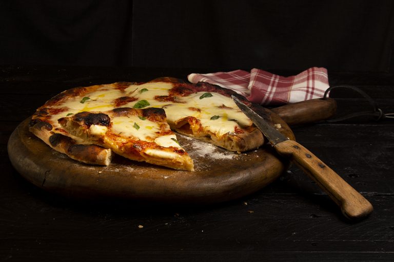 Greșeala pe care o faci de foarte mult timp. Asta se întâmplă dacă nu ții pizza în frigider