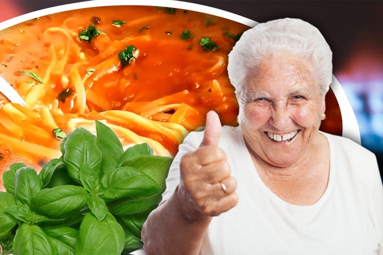 Secretul care garantează cea mai bună ciorbă de roșii. Ce trebuie să adaugi cât încă e fierbinte. Bunicile îl folosesc de ani buni