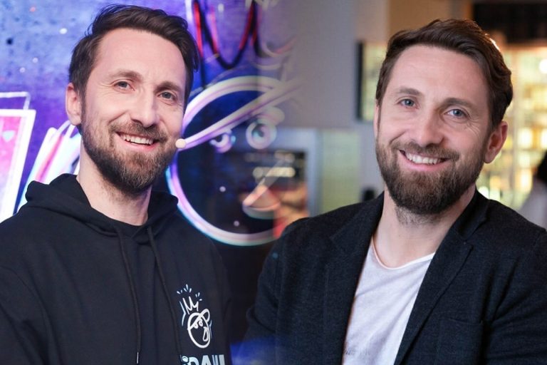 Singura poză care a scăpat pe internet cu Dani Oțil și fratele său. Cum arată Dorin, cei doi nu au avut o relație prea strânsă în copilărie