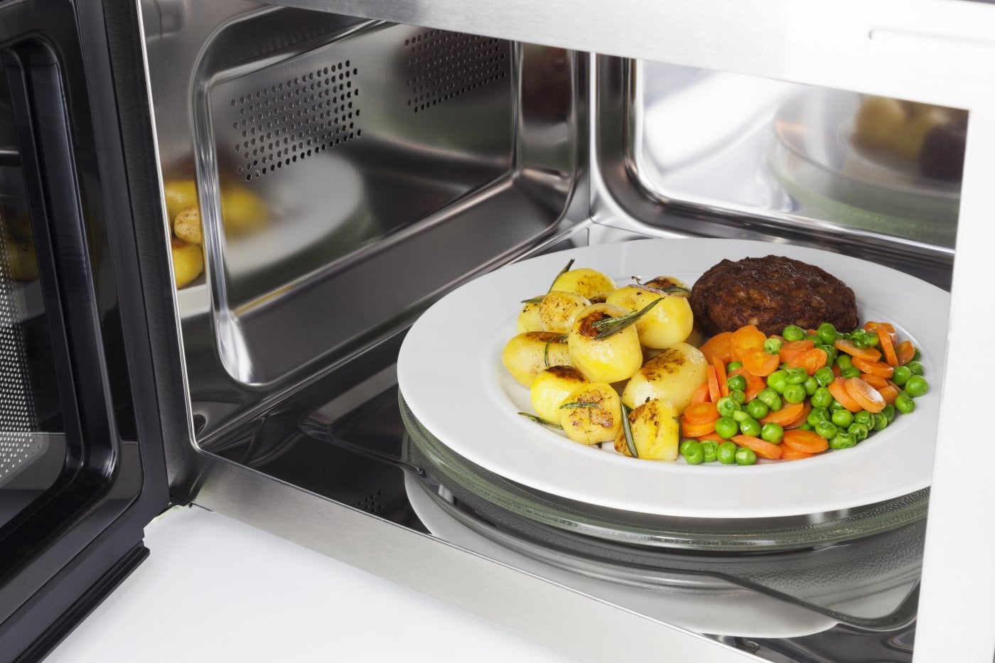 8 funcții secrete ale cuptorului cu microunde