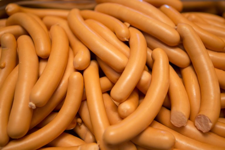 Ce conțin crenvurștii de pui din Lidl, de fapt. Detaliul la care trebuie să fii atent