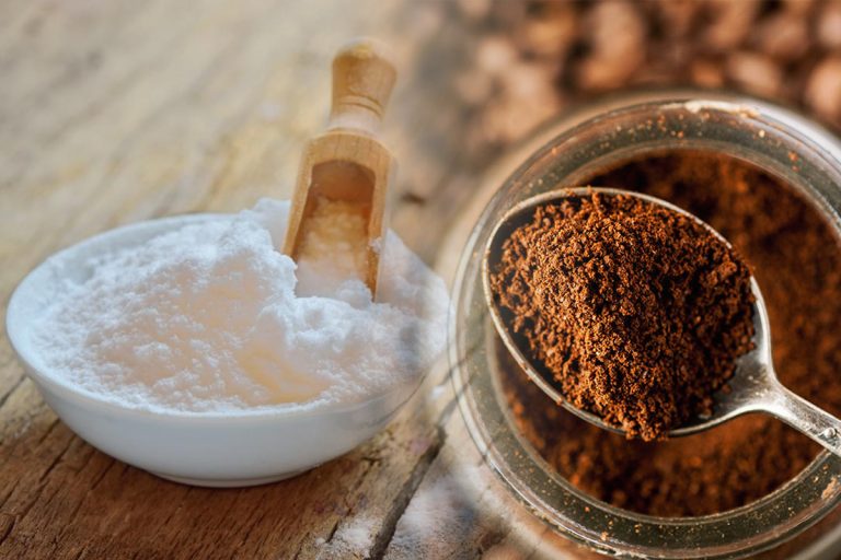 Amestecă bicarbonat cu două linguri de zaț de cafea și rezolvi o mare problemă. Trucul de aur pe care trebuie să-l știi