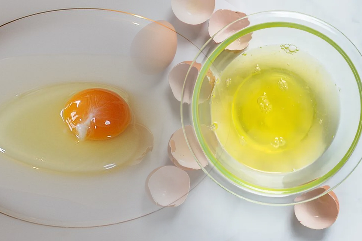 Care este pluralul cuvantului albus, de fapt